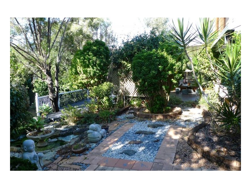 Mount Ommaney QLD 4074