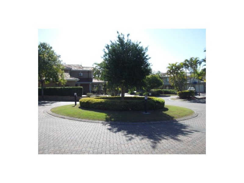 Mount Ommaney QLD 4074