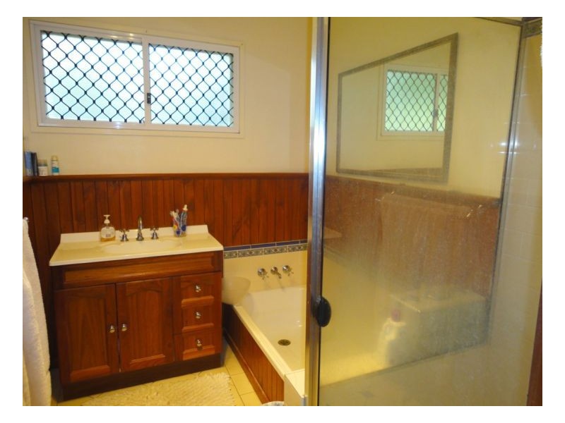 Jindalee QLD 4074