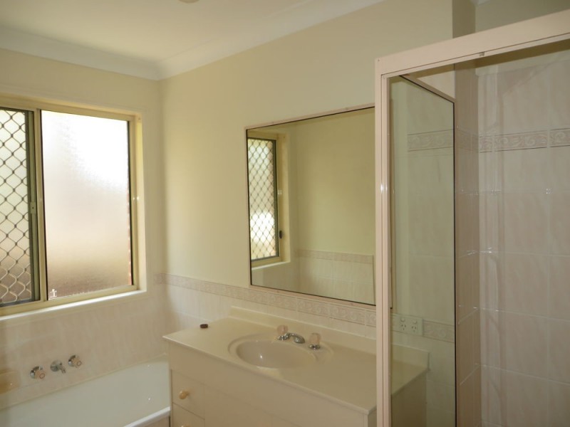 4 Althea Close, Sinnamon Park QLD 4073