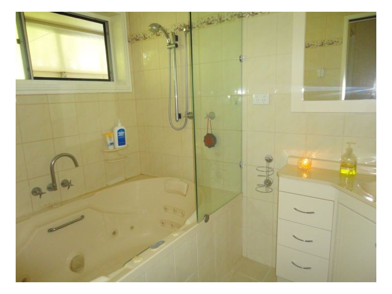 Jamboree Heights QLD 4074