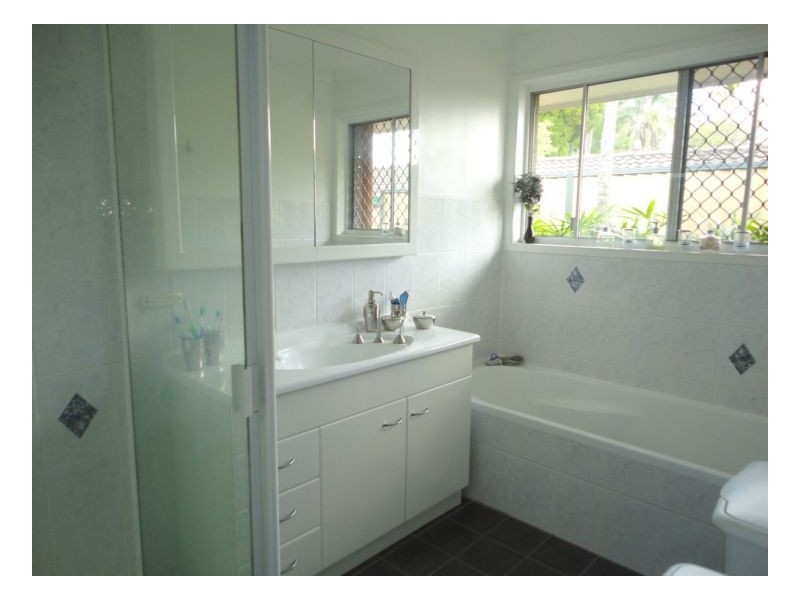 Jindalee QLD 4074