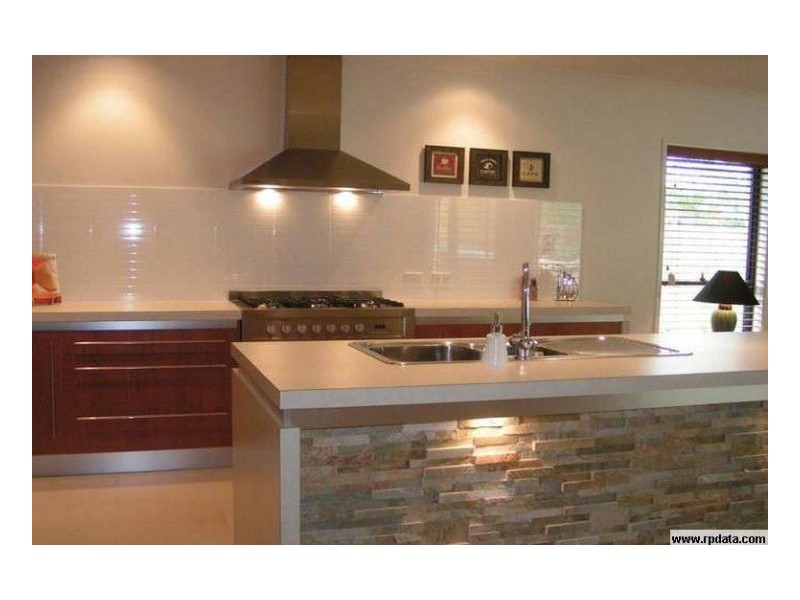 21 Highland Drive, Seventeen Mile Rocks QLD 4073
