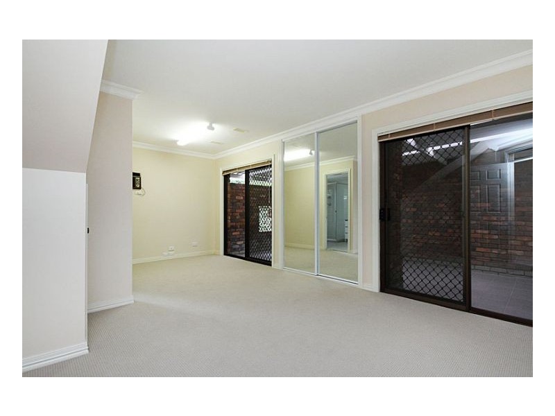 Mount Ommaney QLD 4074