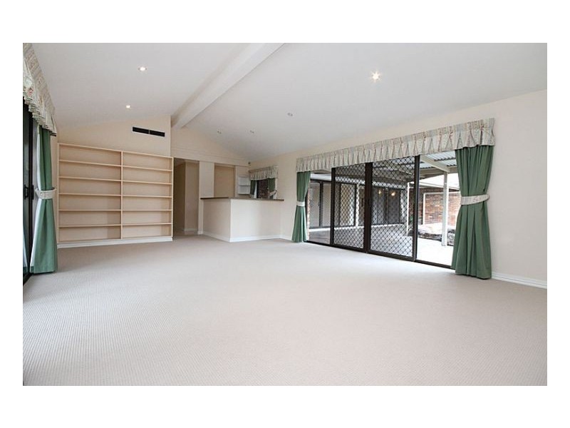 Mount Ommaney QLD 4074