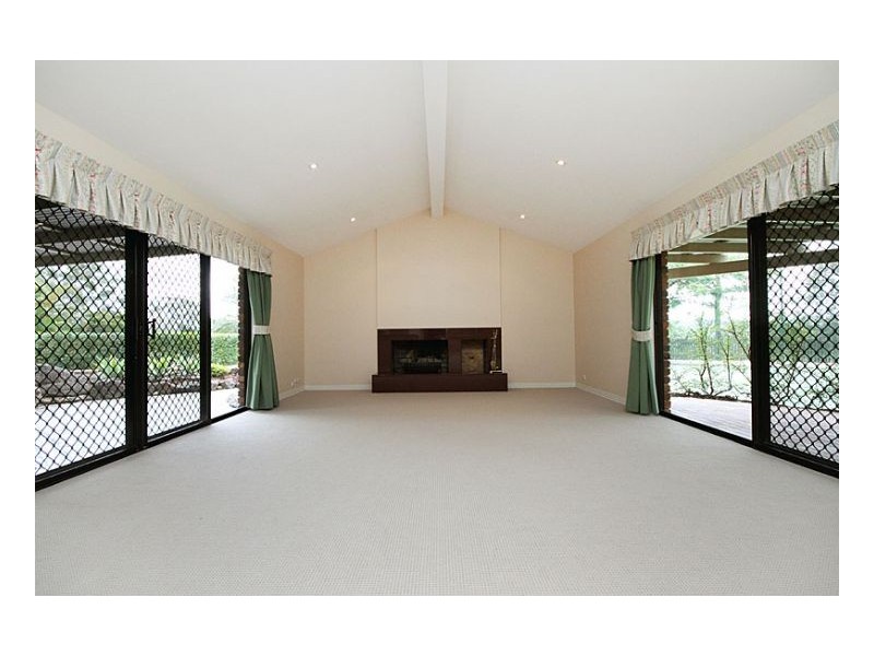 Mount Ommaney QLD 4074