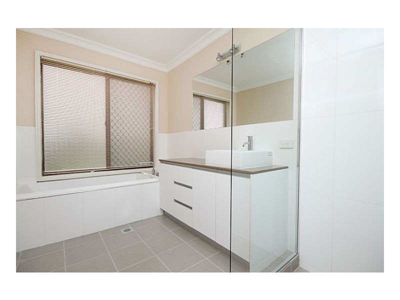 Mount Ommaney QLD 4074