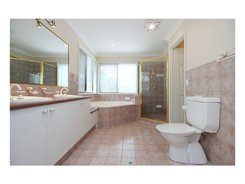 Mount Ommaney QLD 4074