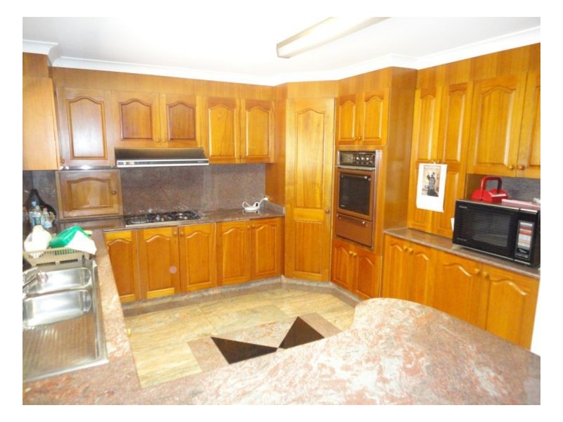 Mount Ommaney QLD 4074