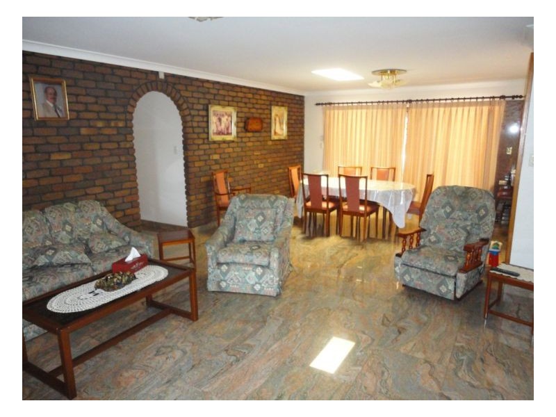 Mount Ommaney QLD 4074