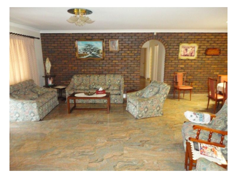 Mount Ommaney QLD 4074