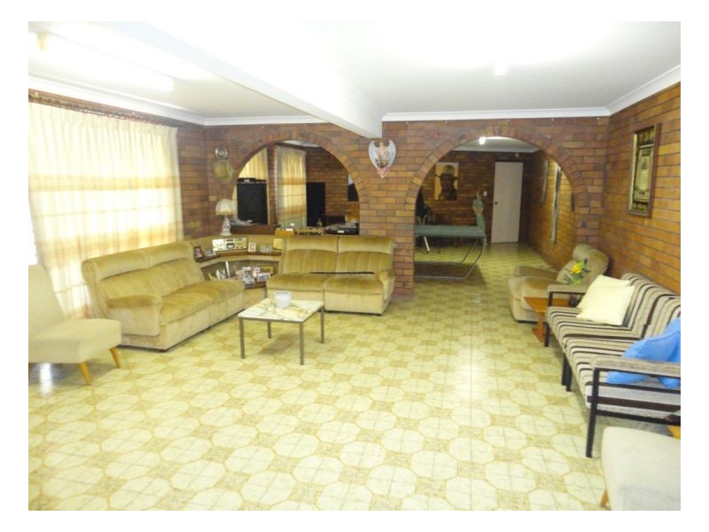 Mount Ommaney QLD 4074