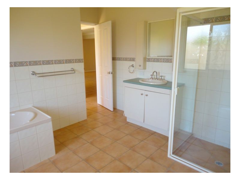 Sinnamon Park QLD 4073