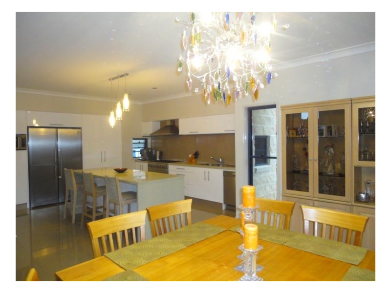 Seventeen Mile Rocks QLD 4073