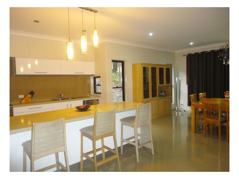 Seventeen Mile Rocks QLD 4073