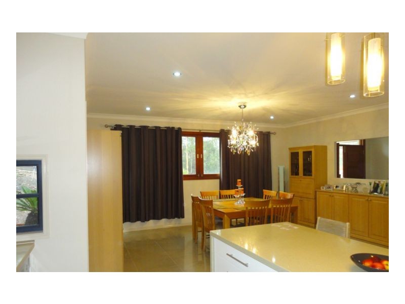 Seventeen Mile Rocks QLD 4073