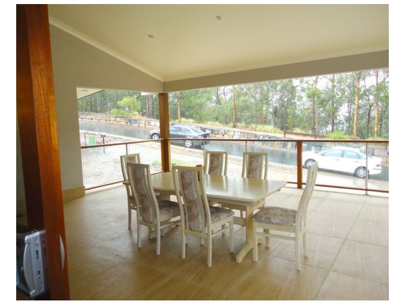 Seventeen Mile Rocks QLD 4073