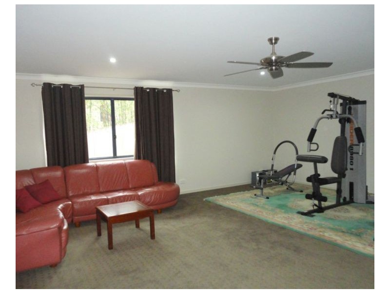 Seventeen Mile Rocks QLD 4073