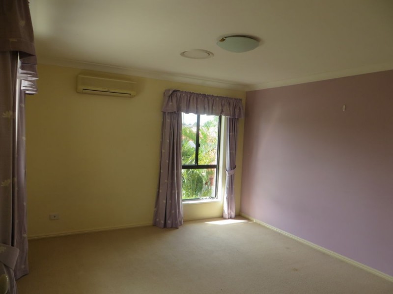 11 LAUREN COURT, Sinnamon Park QLD 4073