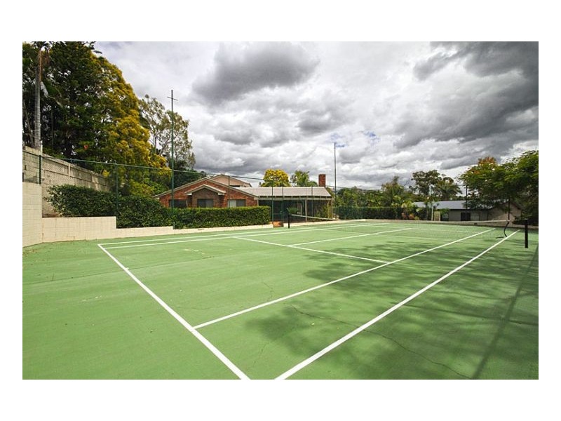 Mount Ommaney QLD 4074