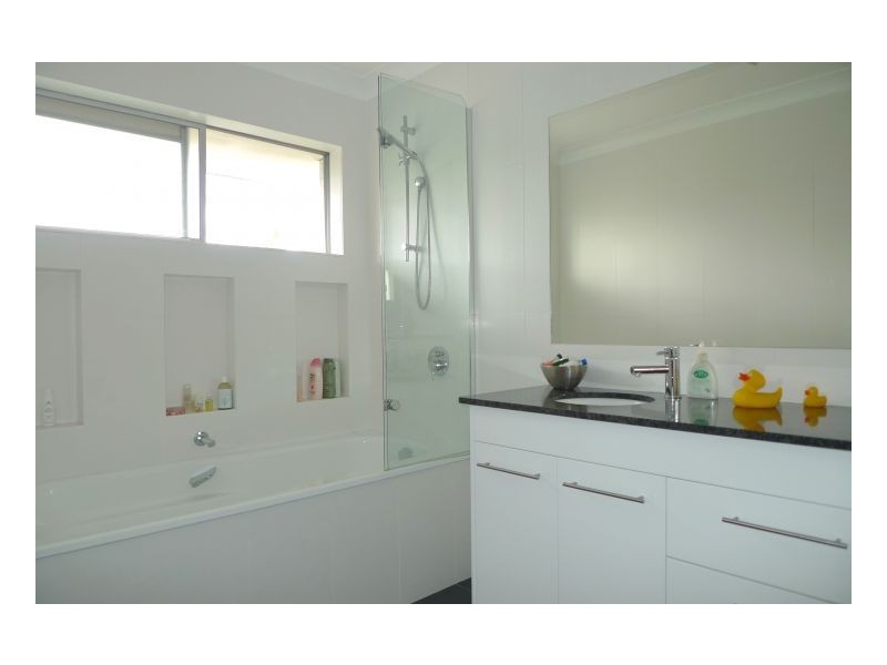 Jindalee QLD 4074