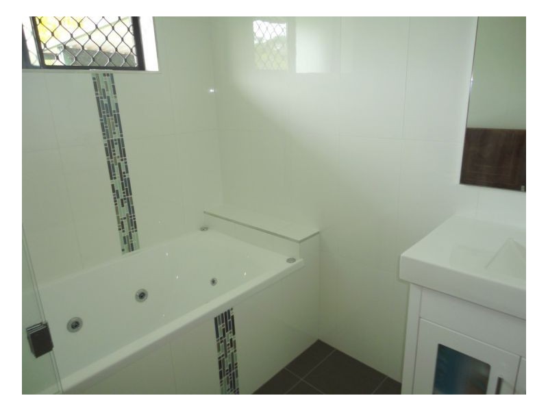 Jindalee QLD 4074