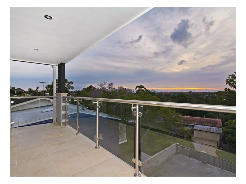 49 Pennant St, Jamboree Heights QLD 4074
