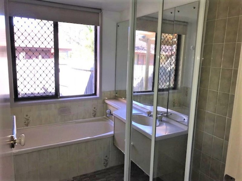 280 Horizon Drive, Westlake QLD 4074