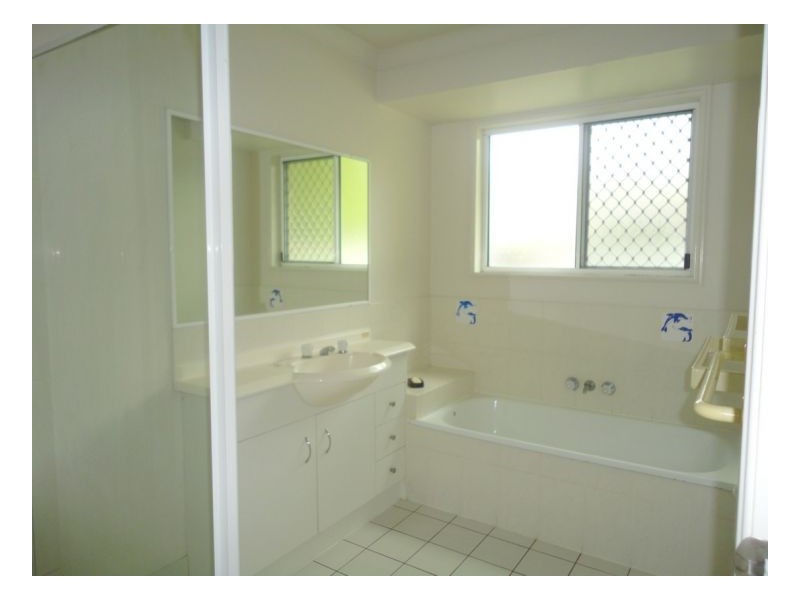 Seventeen Mile Rocks QLD 4073