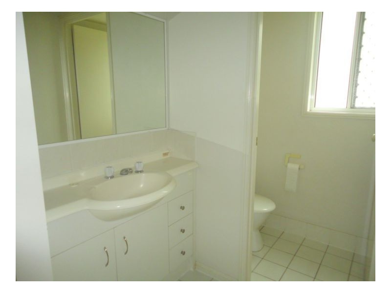 Seventeen Mile Rocks QLD 4073