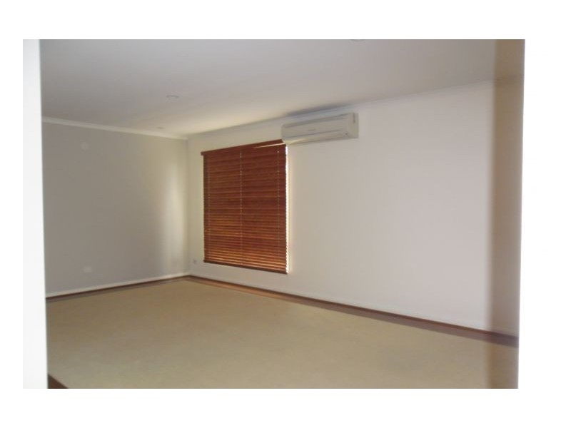 Sinnamon Park QLD 4073