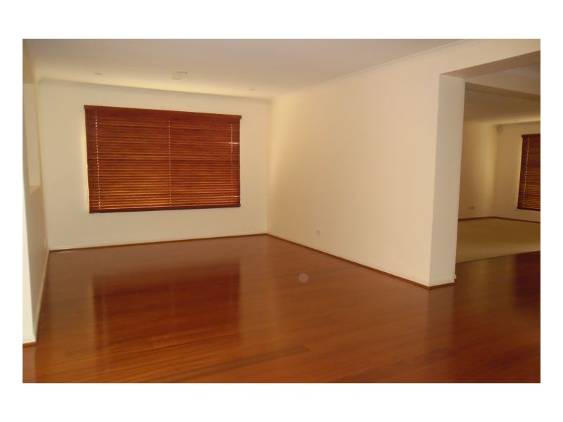 Sinnamon Park QLD 4073
