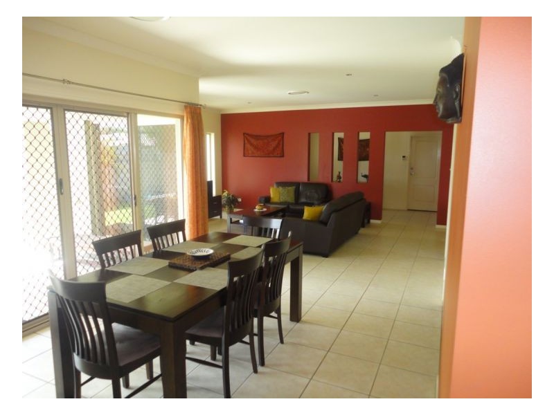 Sinnamon Park QLD 4073