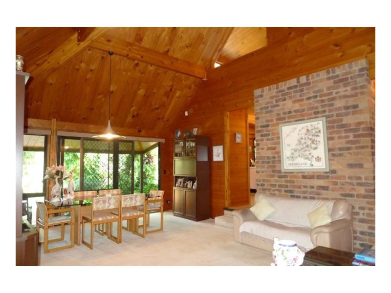 Mount Ommaney QLD 4074