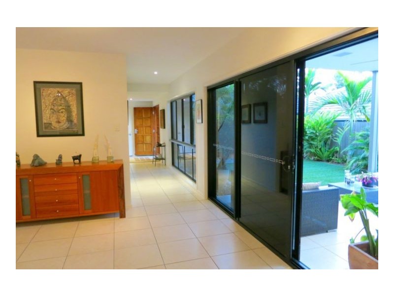 127 Edenbrooke Dv, Seventeen Mile Rocks QLD 4073