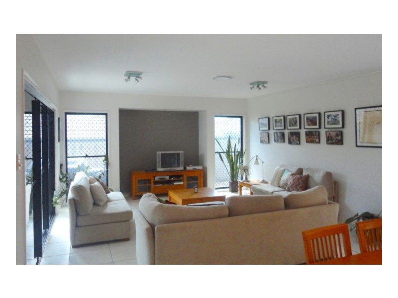 127 Edenbrooke Dv, Seventeen Mile Rocks QLD 4073
