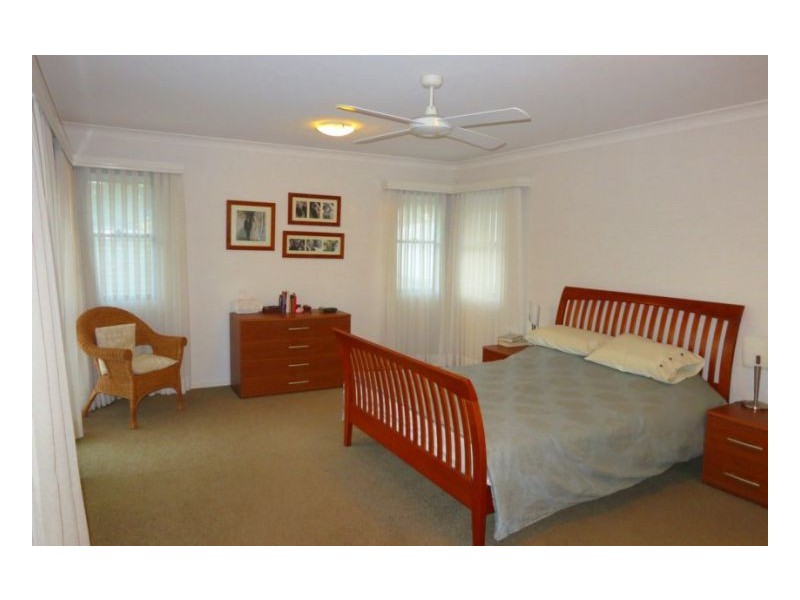 127 Edenbrooke Dv, Seventeen Mile Rocks QLD 4073