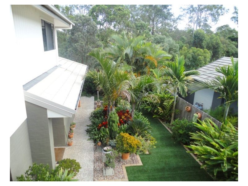 127 Edenbrooke Dv, Seventeen Mile Rocks QLD 4073