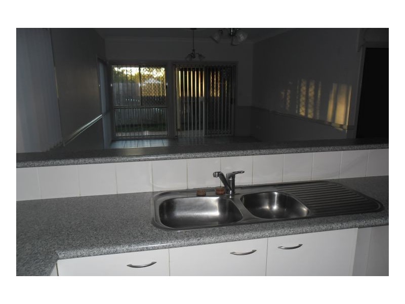 7 Tia Lane, Forest Lake QLD 4078