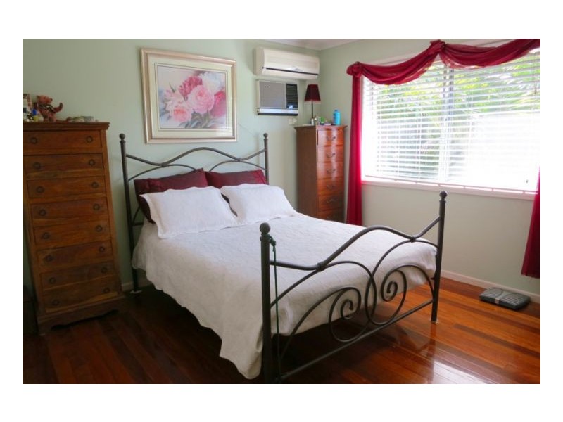 24 Bowline St, Jamboree Heights QLD 4074