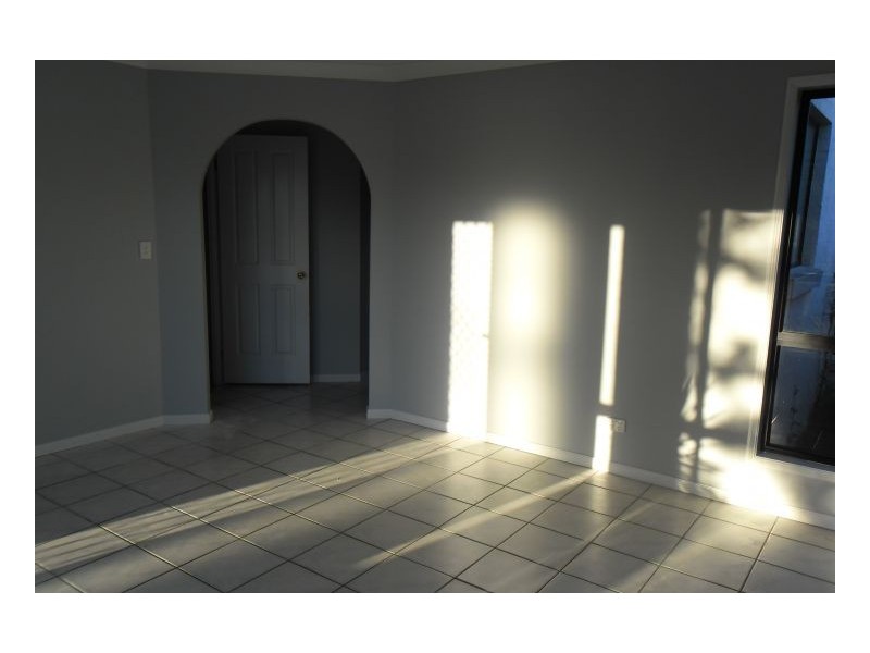 5 Badminton Court, Forest Lake QLD 4078