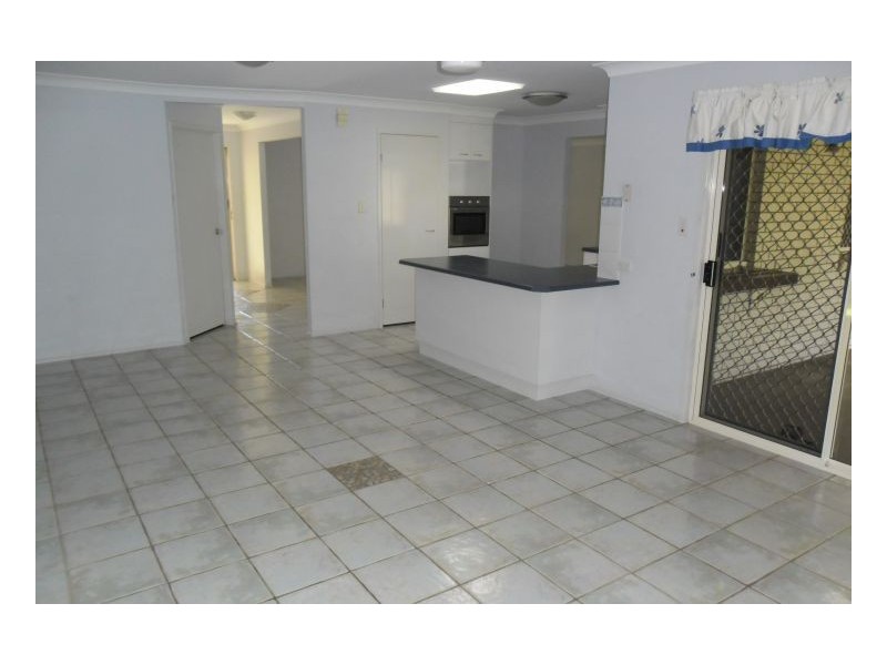 5 Jacksonia Drive, Seventeen Mile Rocks QLD 4073