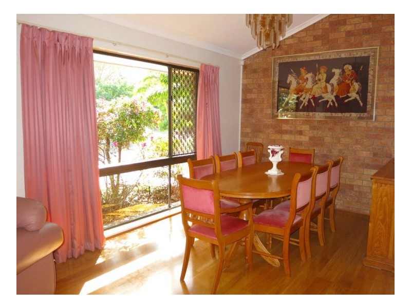124 Arrabri Ave, Mount Ommaney QLD 4074