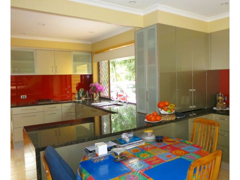 124 Arrabri Ave, Mount Ommaney QLD 4074
