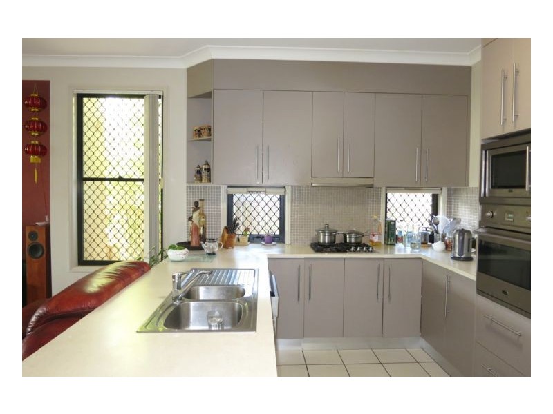 Sinnamon Park QLD 4073