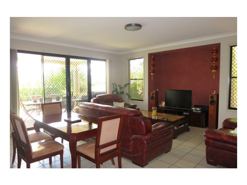 Sinnamon Park QLD 4073