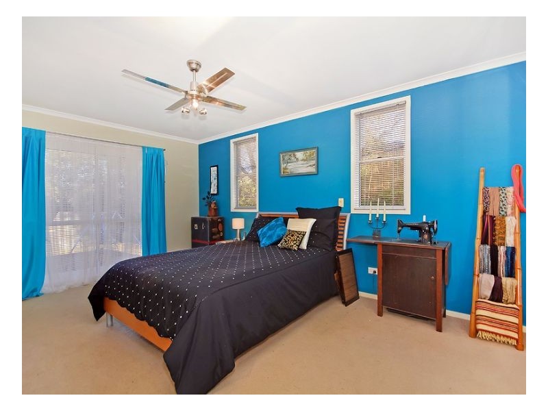 10 Ebril St, Jamboree Heights QLD 4074