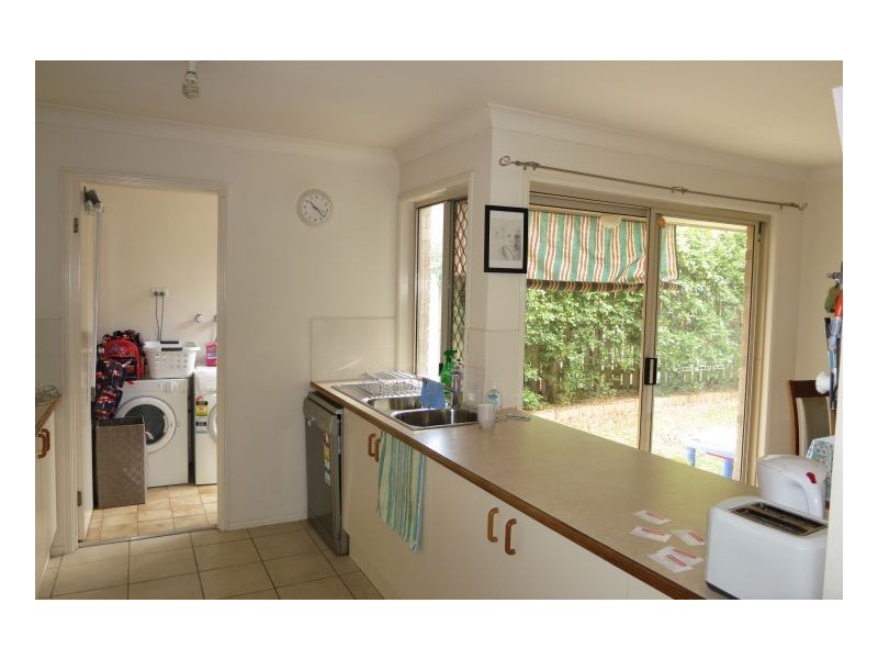 Seventeen Mile Rocks QLD 4073