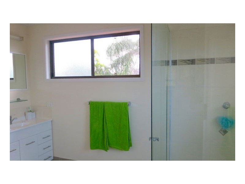 10 Barcoorah St, Westlake QLD 4074