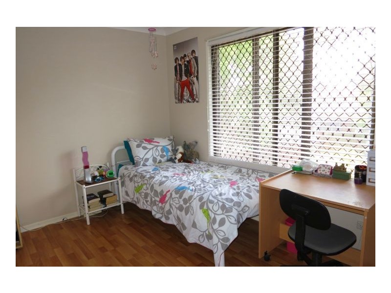 10 Barcoorah St, Westlake QLD 4074